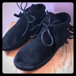 Minnetonka Black Ankle Moccasins
